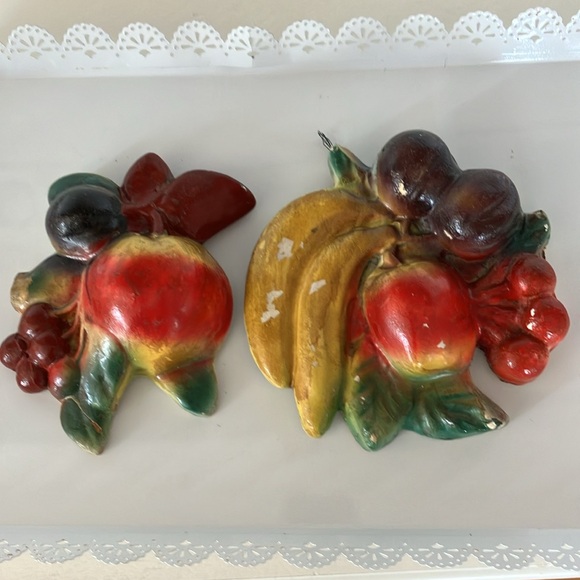 Vintage MCM Chalkware Wall Art Plaques Of Fruit - Picture 11 of 12
